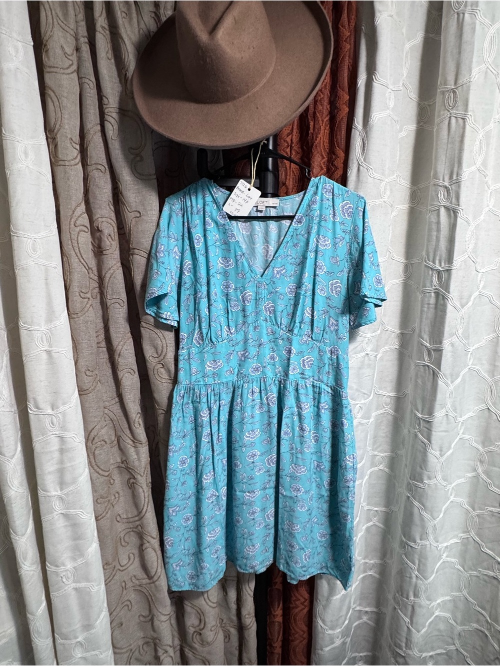 Women’s LOFT Boho Floral V-Neck Short Sleeve Dress - Picture 4 of 6
